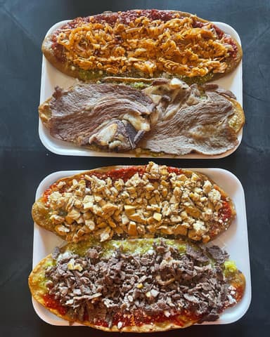 Huarache de Suadero