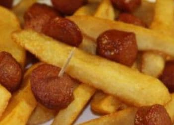 Salchipapas