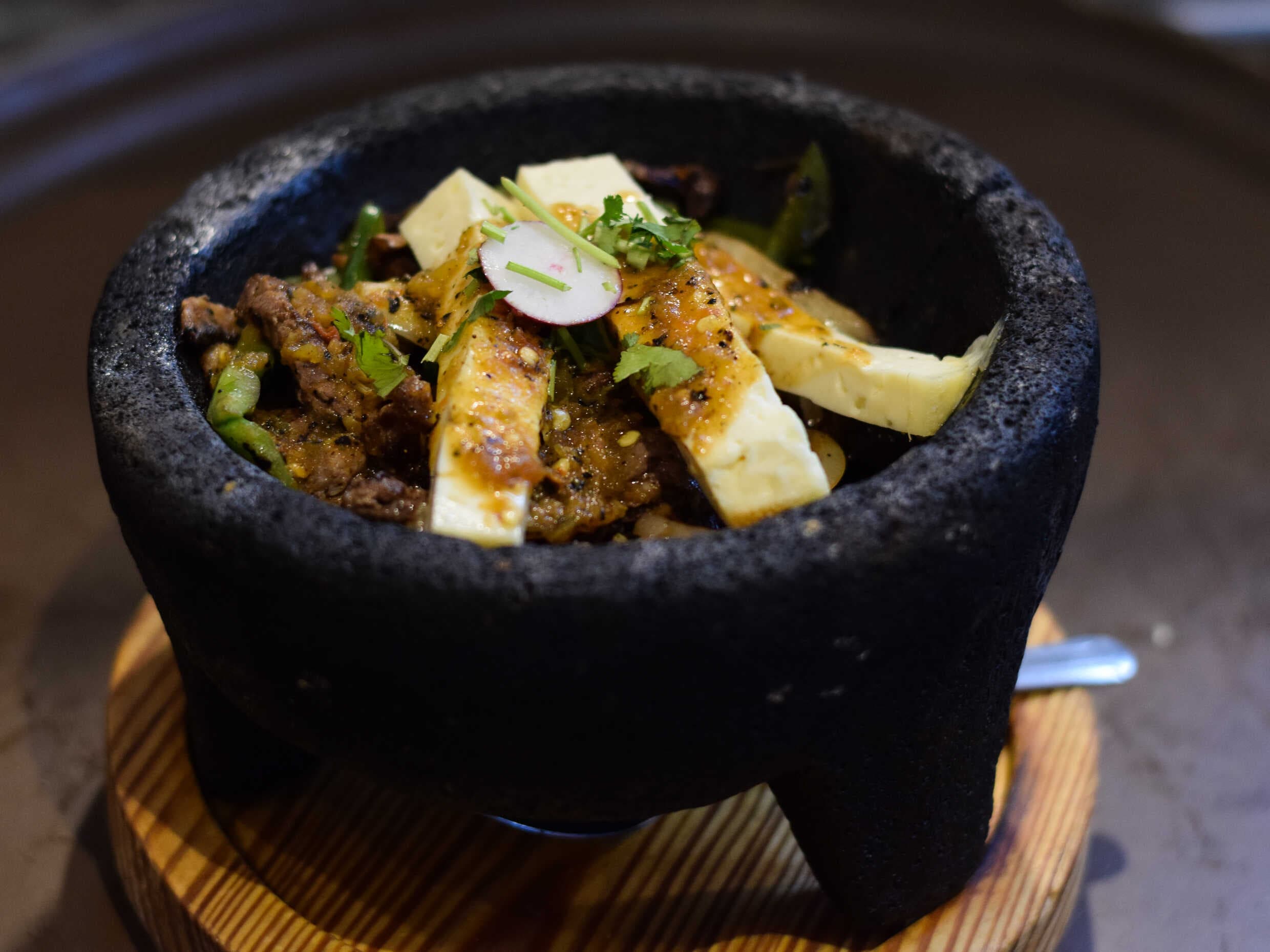 Molcajete de Filete de Res