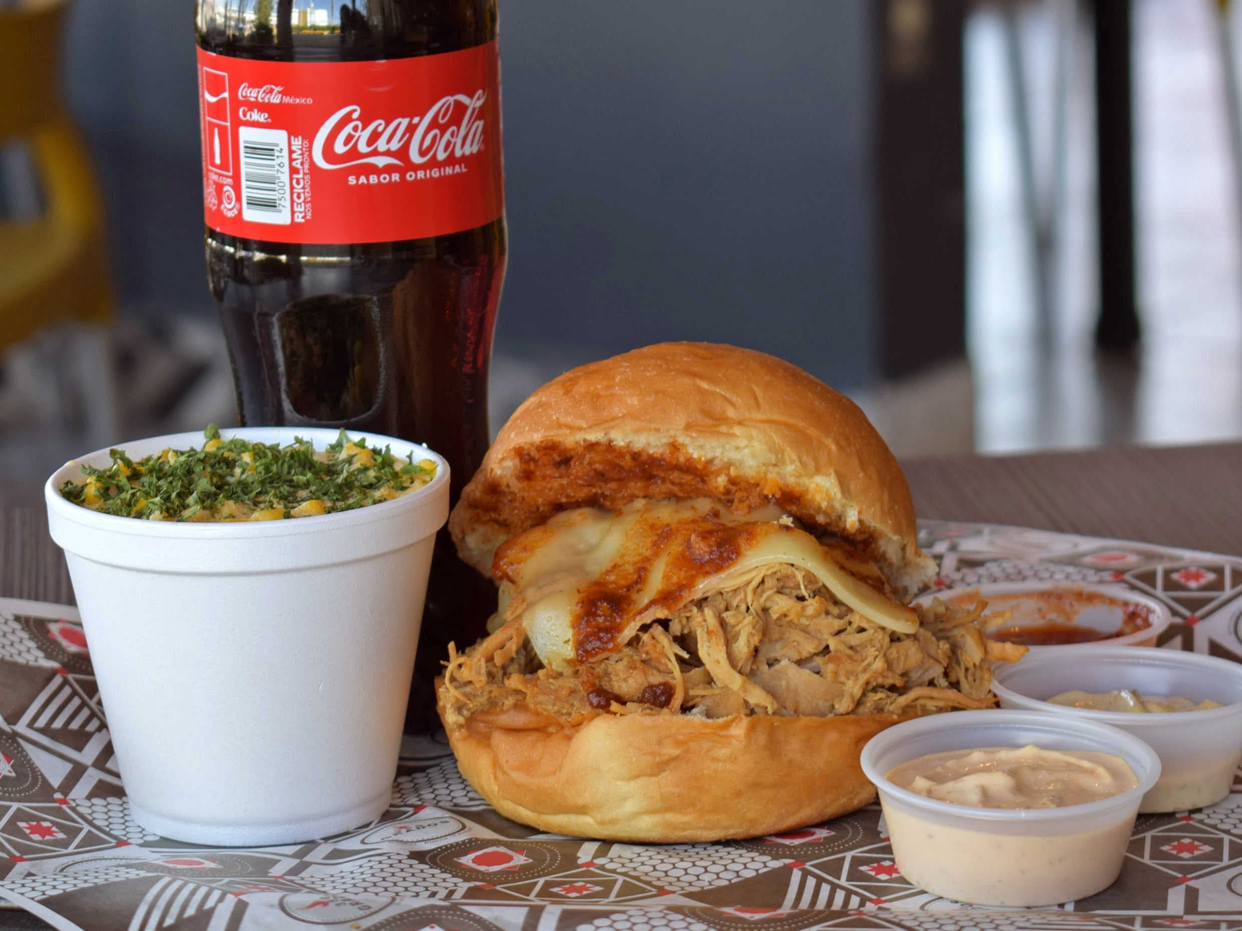 SANDWICH DE PIERNA EN COMBO
