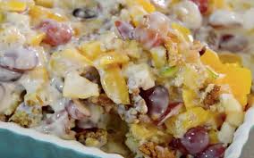 Ensalada de Fruta con Granola y Yogurt