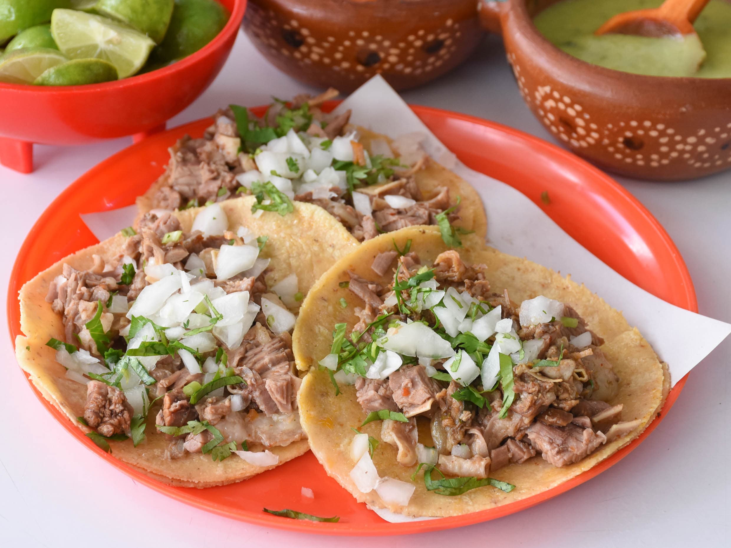 Combo CRUDA - 5 Tacos Birria + Consom + Electrolit