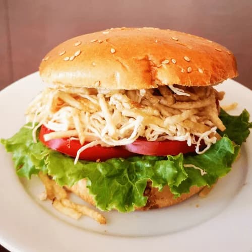 Sánguche de Pollo Deshilachado