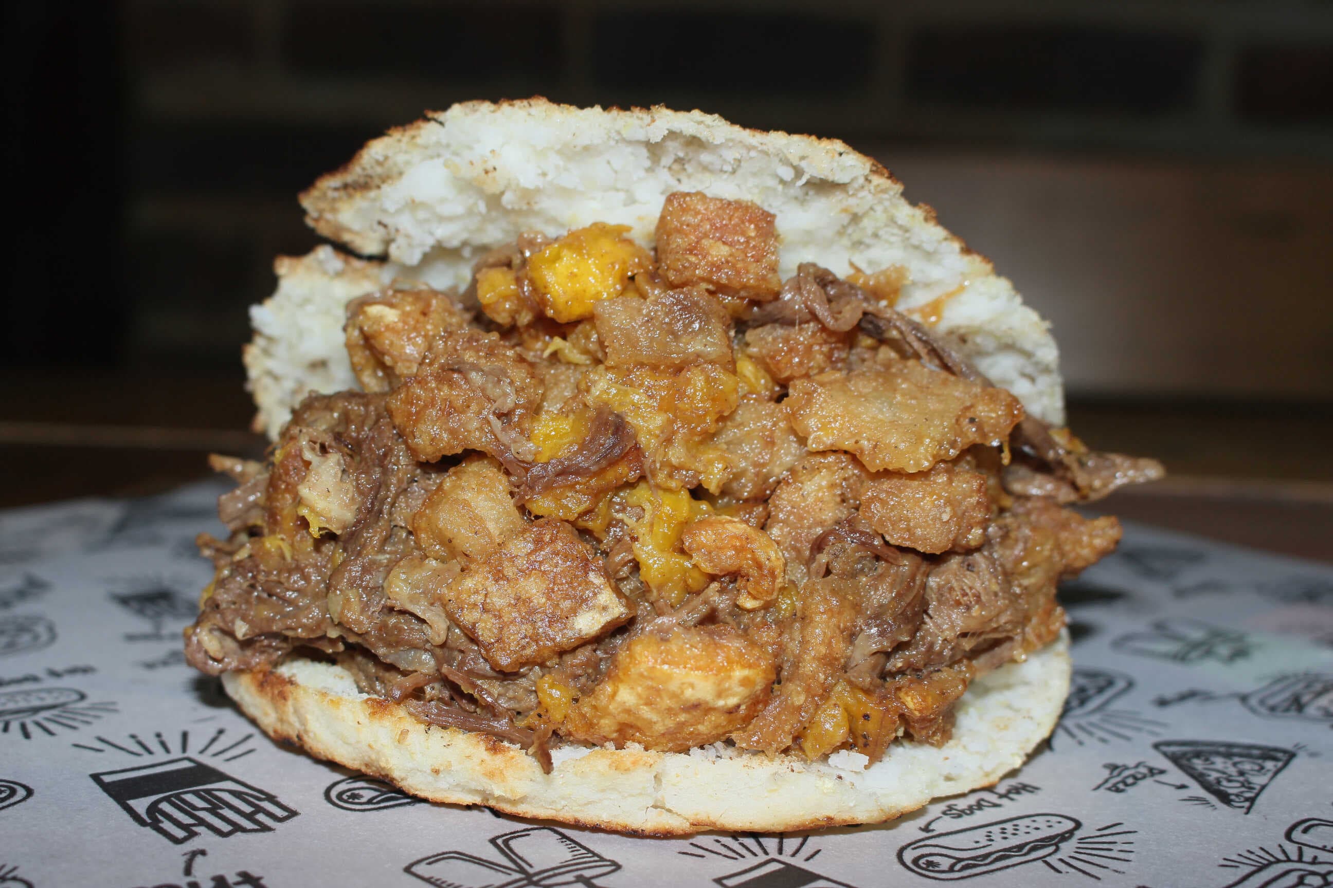 Arepa de Chicharrón