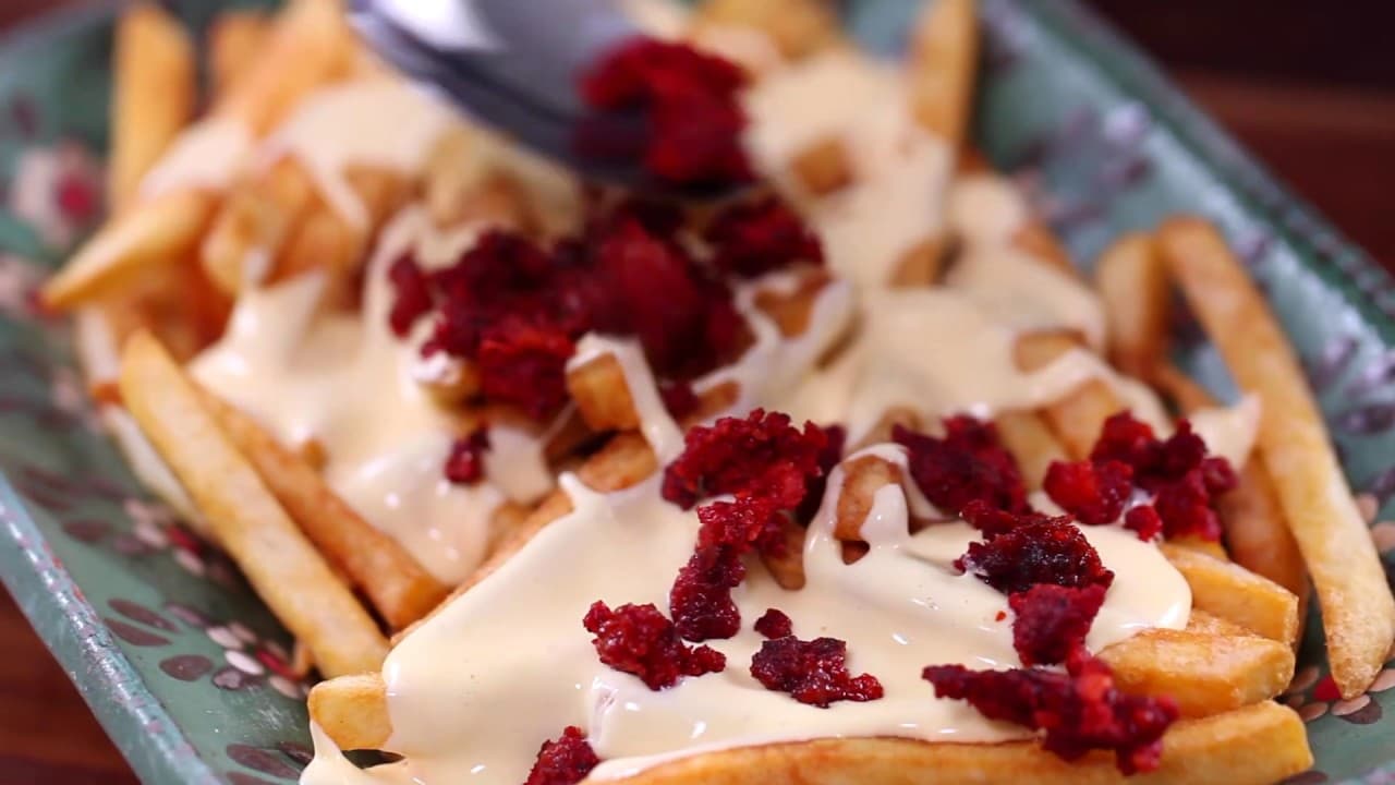 Papas a la Francesa con Chorizo y Queso de Hebra