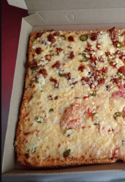 Pizza boloñesa grande