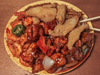 Camarón y 3 Guisos con Arroz o Espagueti