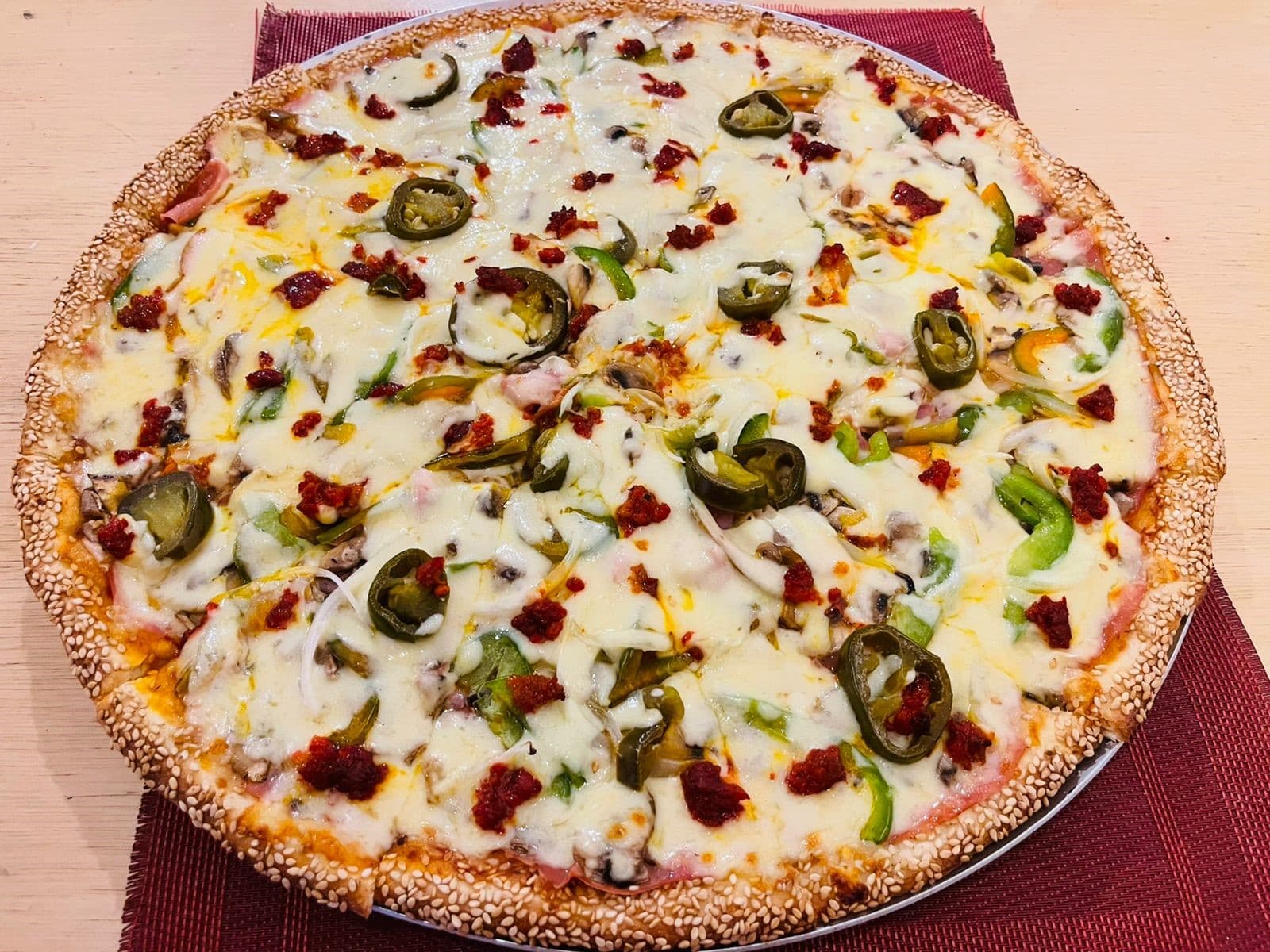 Pizza Jumbo con Queso en la Orilla