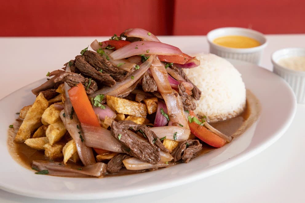 LOMO SALTADO DE CARNE GRATIS GASEOSA PERSONAL
