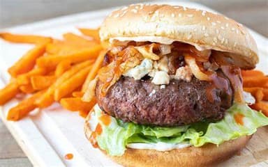 HAMBURGUESA MANGO HABANERO CON PAPAS