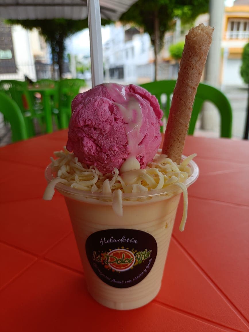 Combo 2 Bolas de Helado con Crema y Queso