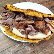 Cachapa de Carne Asada