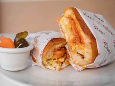 Torta de Chorizo con Queso Oaxaca