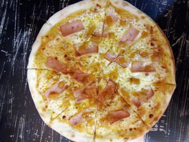 Pizza Olivia