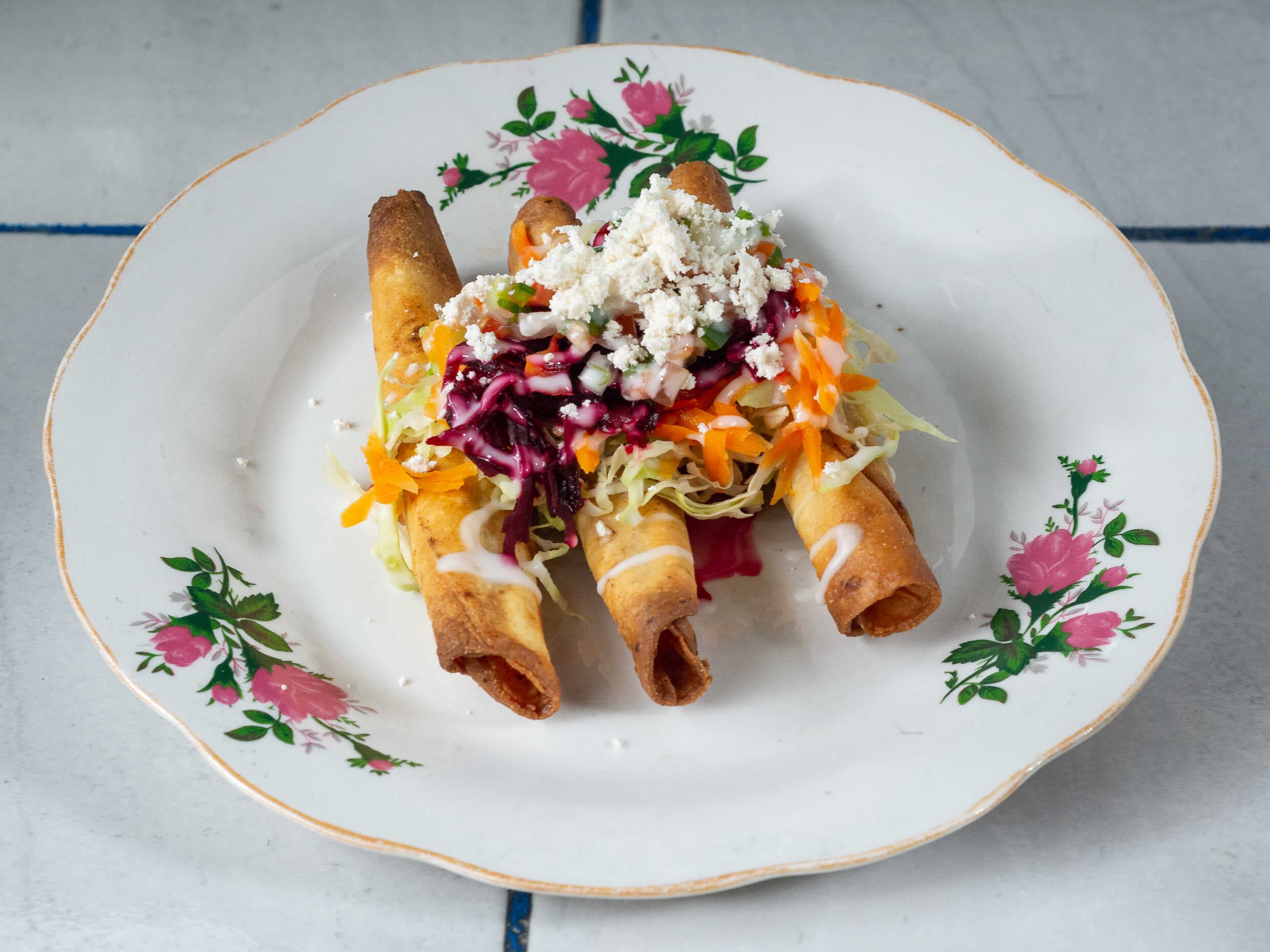 Tacos Dorados de Carne Molida con Papa