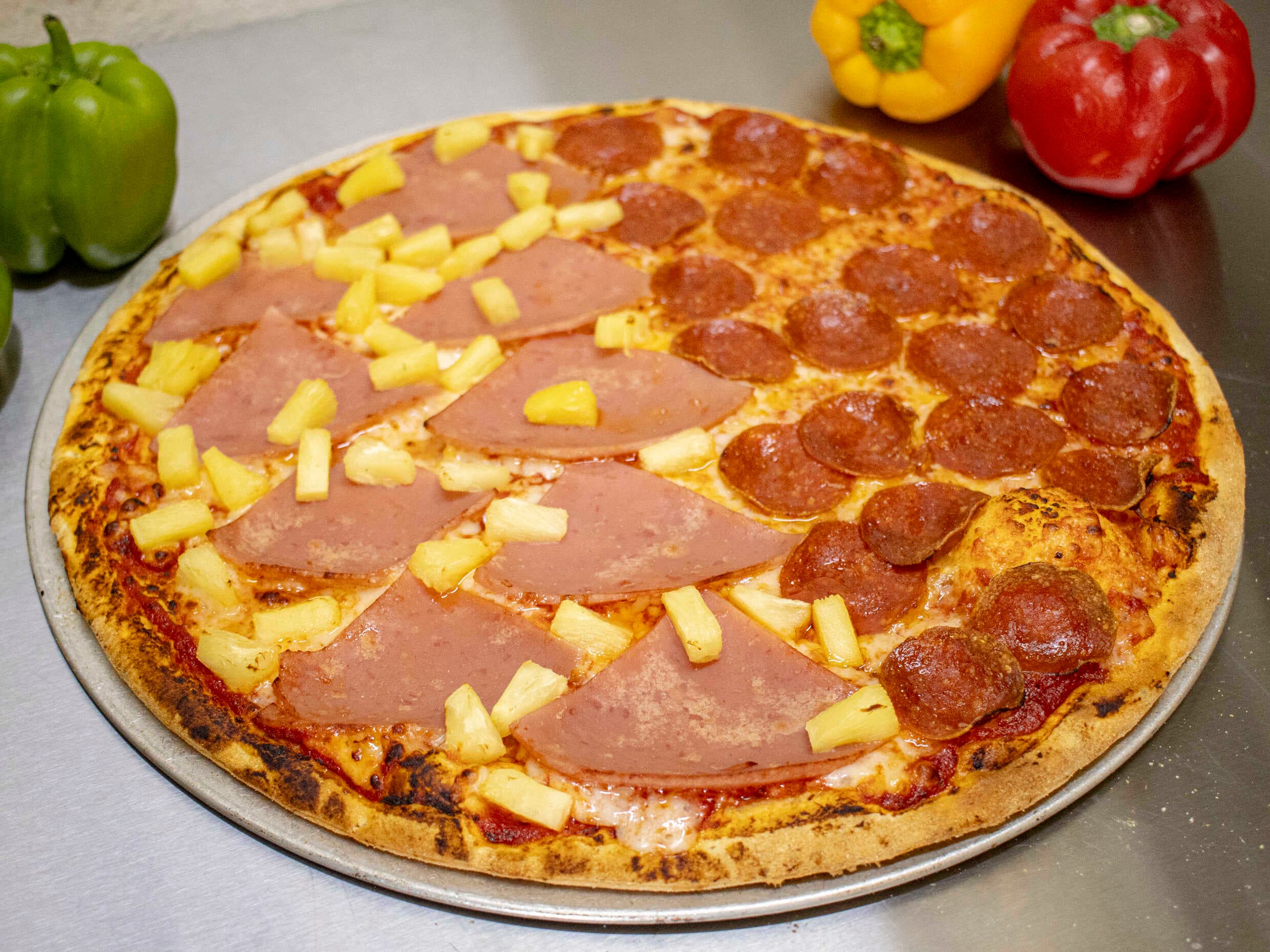 Pizza de Hawaiana y Pepperoni