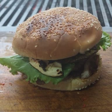 HAMBURGUESA DE ASADA + REFRESCO GRATIS