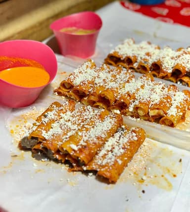 Orden Tacos Rojos Carne 6 Piezas