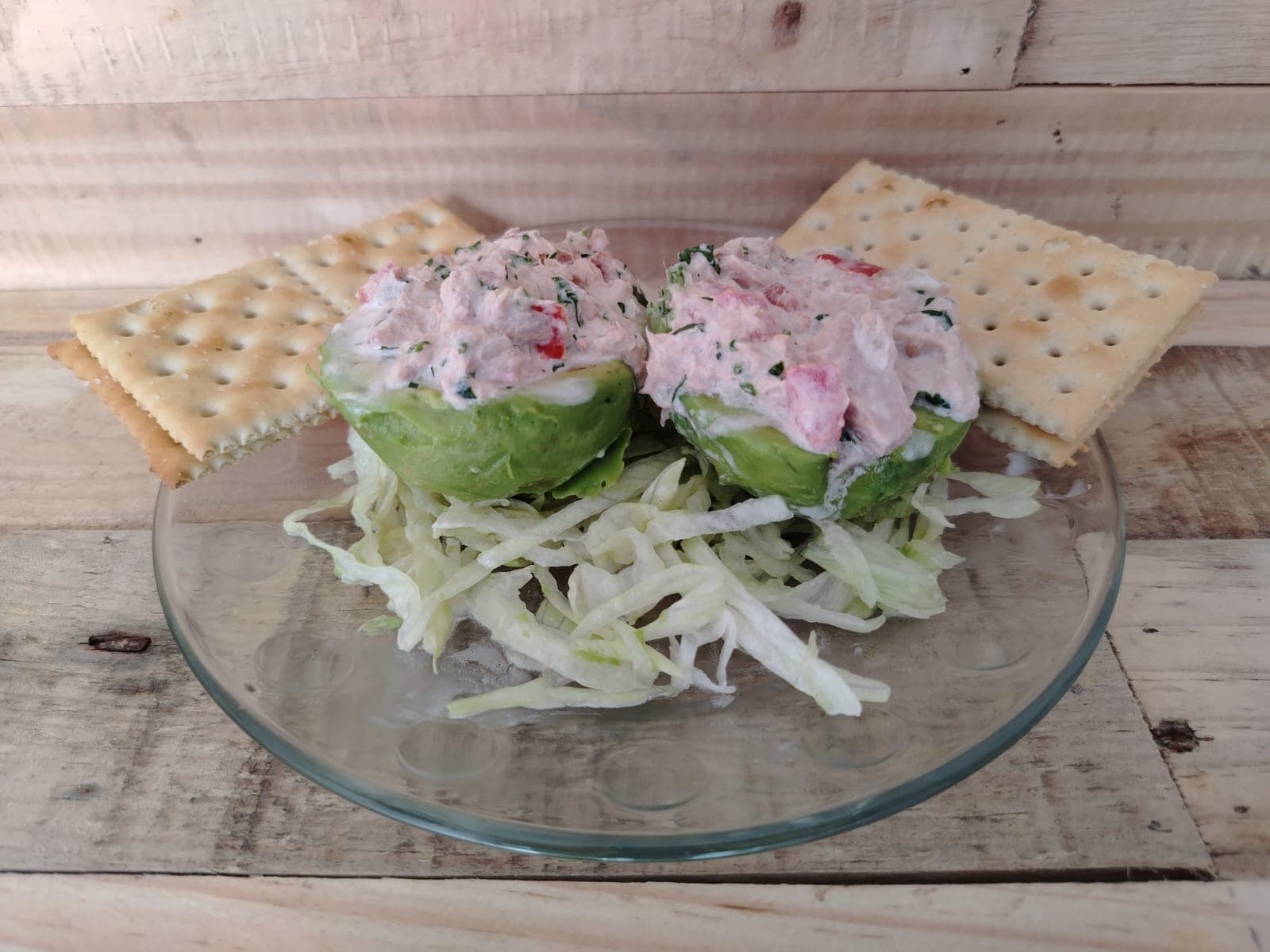 Aguacate Relleno de Ensalada De Atún 500 Gr.