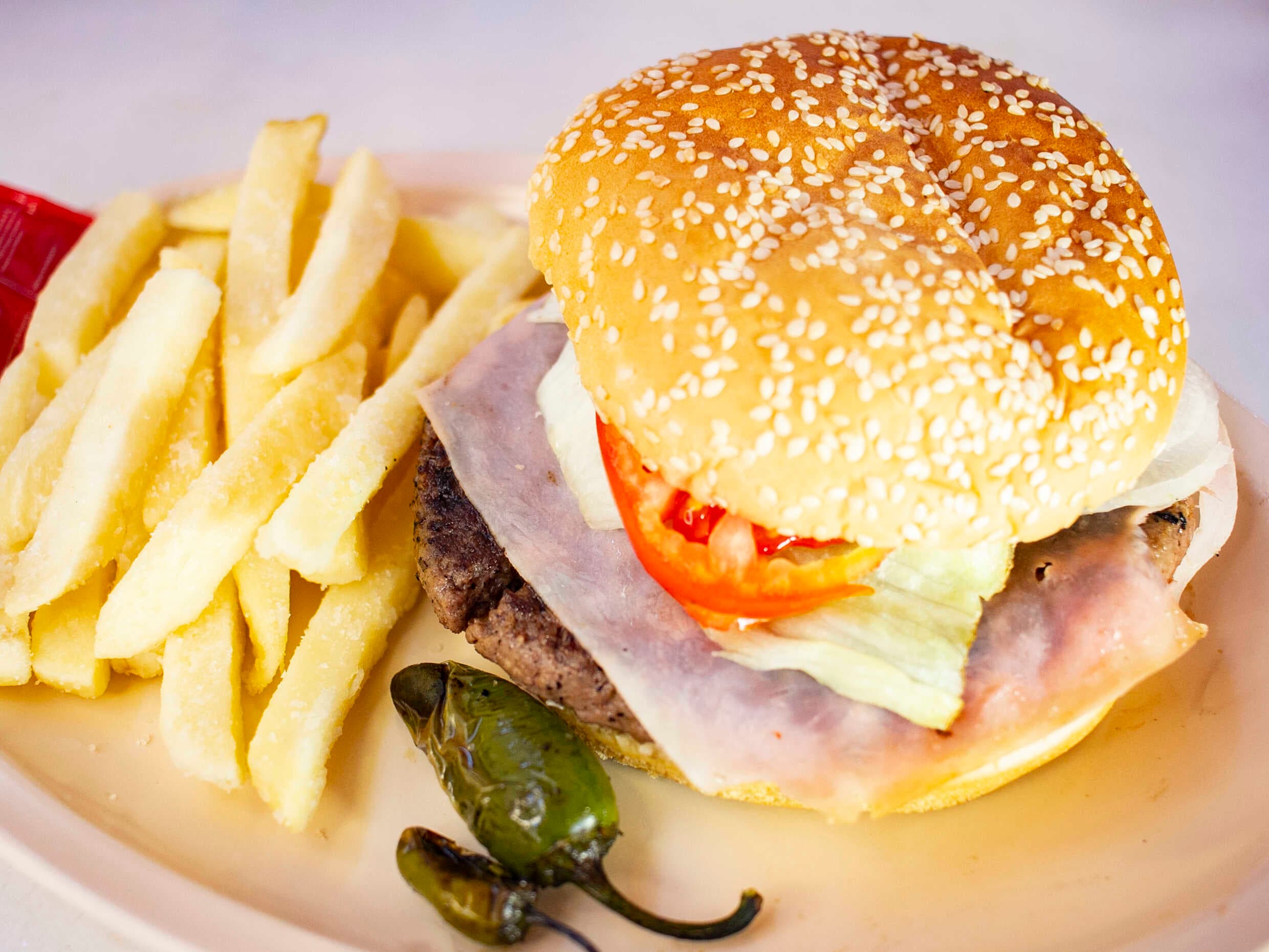 Hamburguesa Los Enriquez.