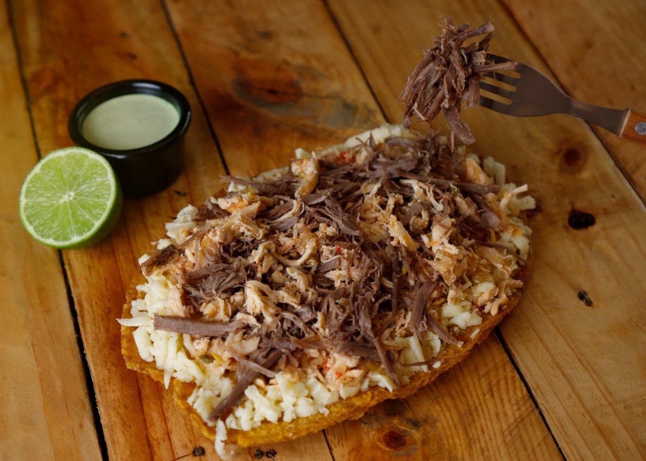 Tostada con carne