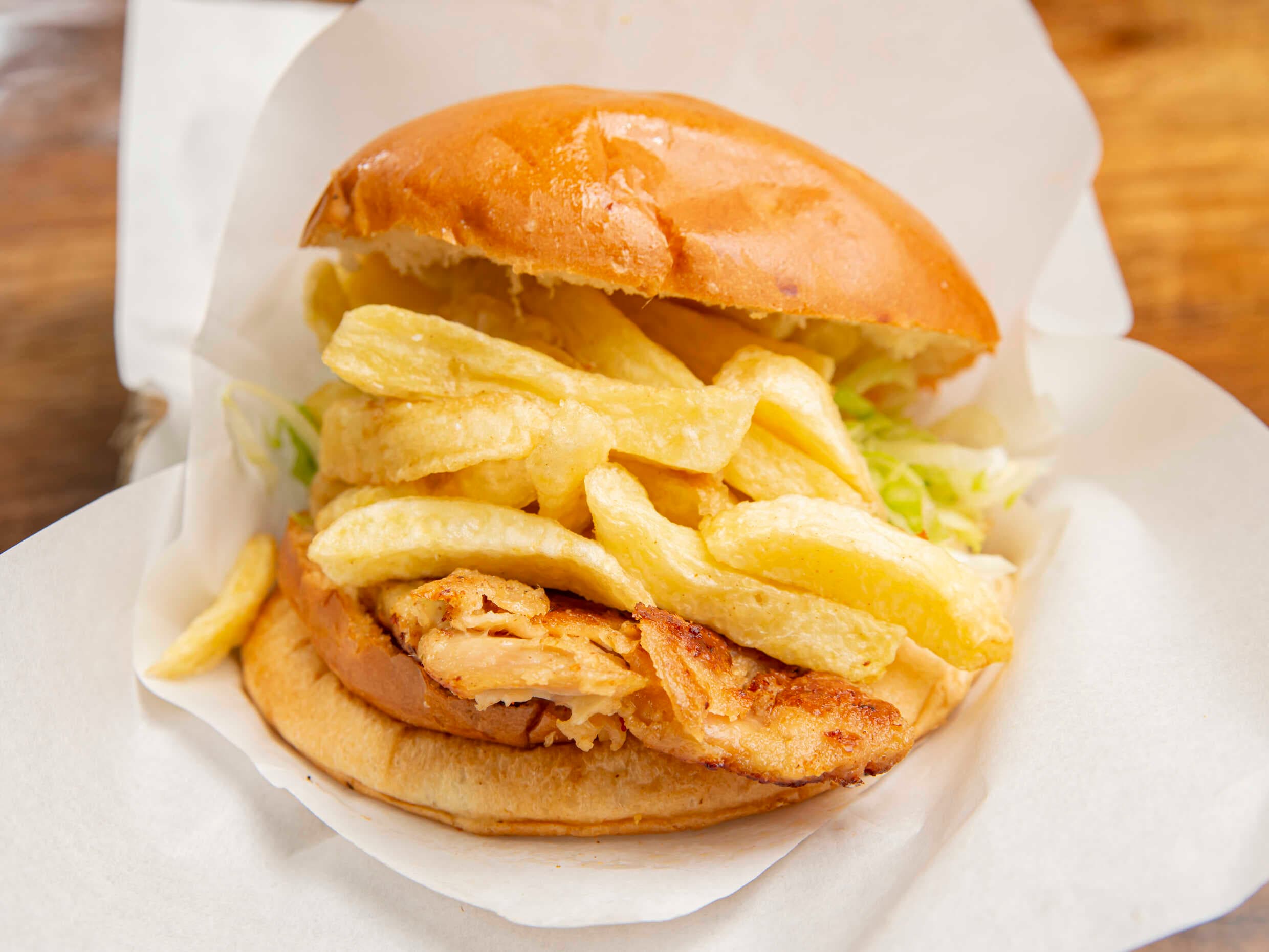 Sánguche Especial de Milanesa de Pollo