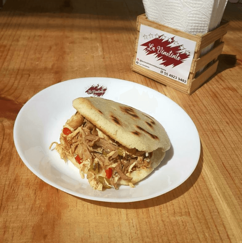 Arepa Mechada