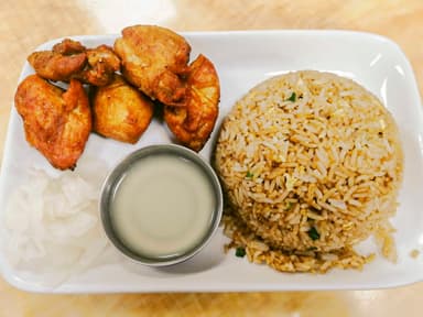 Chicharrón de Pollo más Chaufa