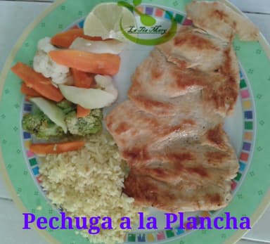PECHUGA A LA PLANCHA + CONSOMÉ