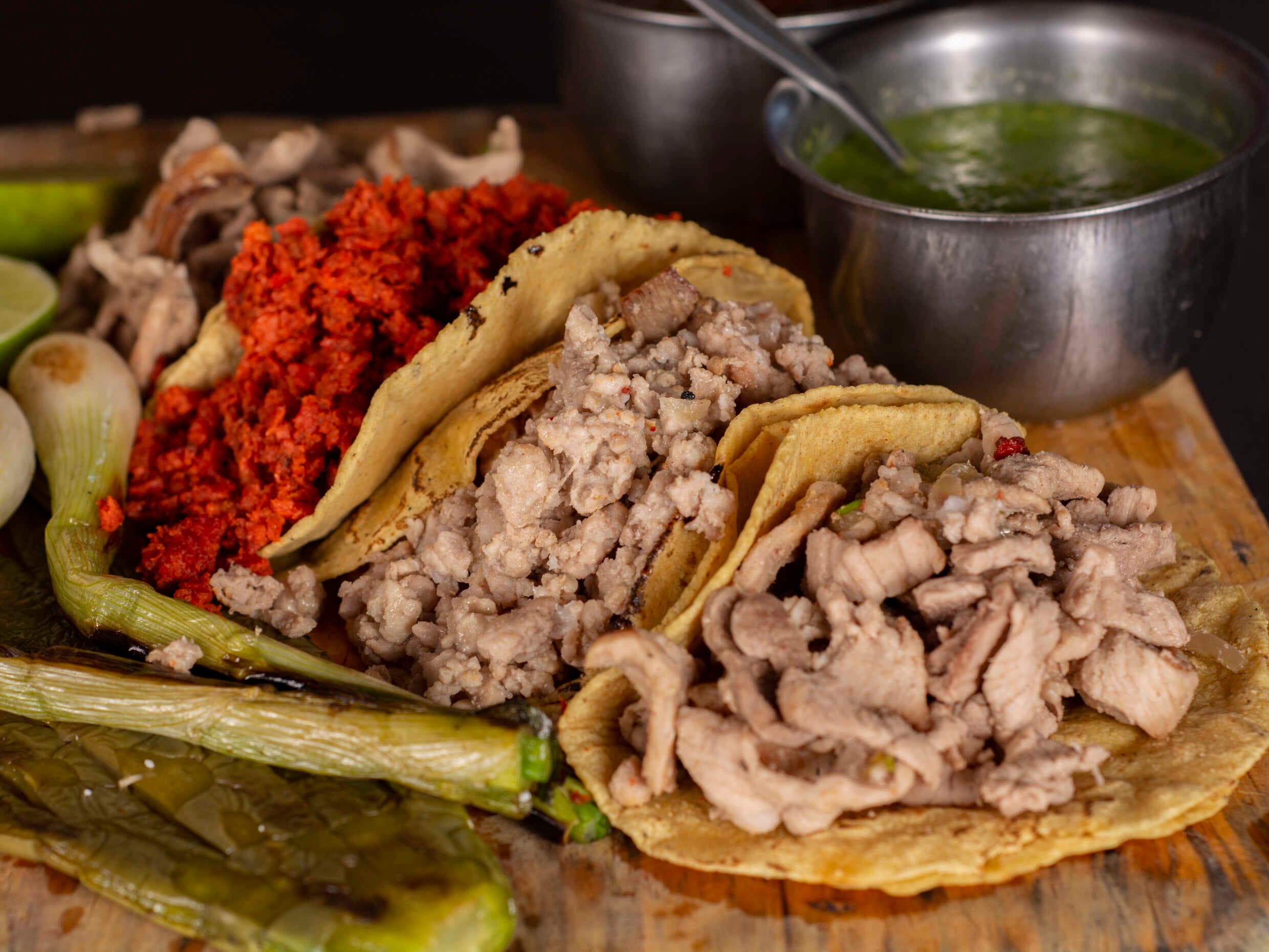 Taco Campechano de Bistec de Cerdo y Longaniza