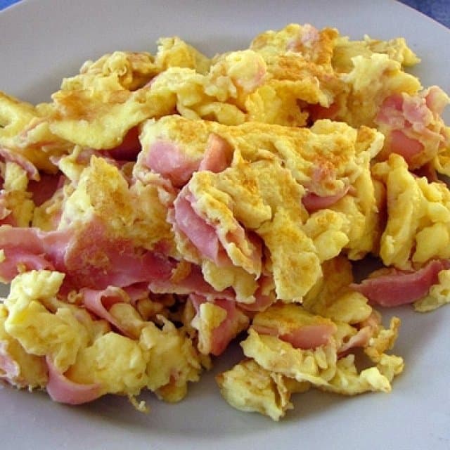 Huevos con Jamón