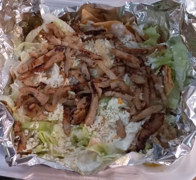 Chilaquiles con longaniza