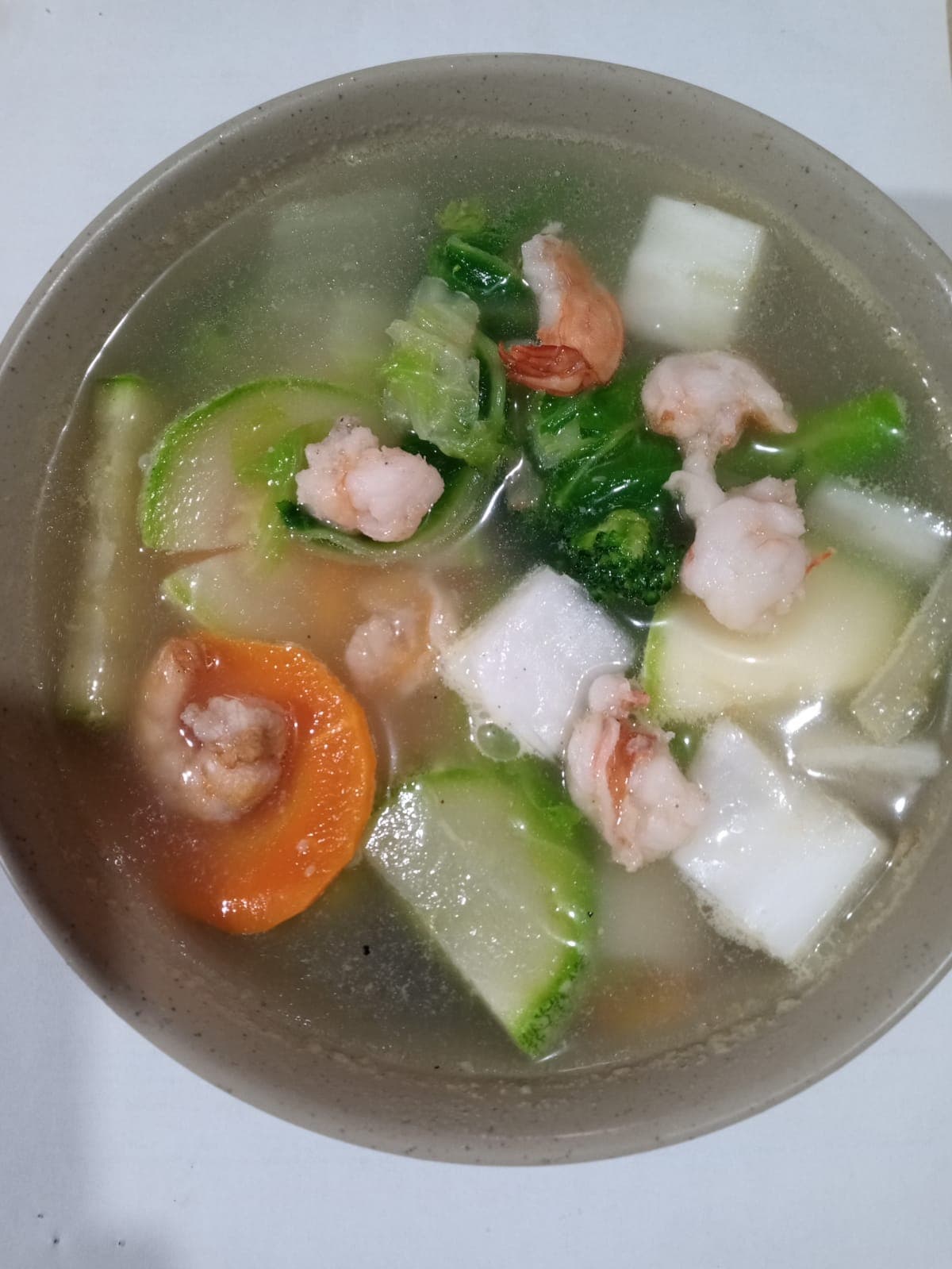 Sopa de Verduras con Camarón
