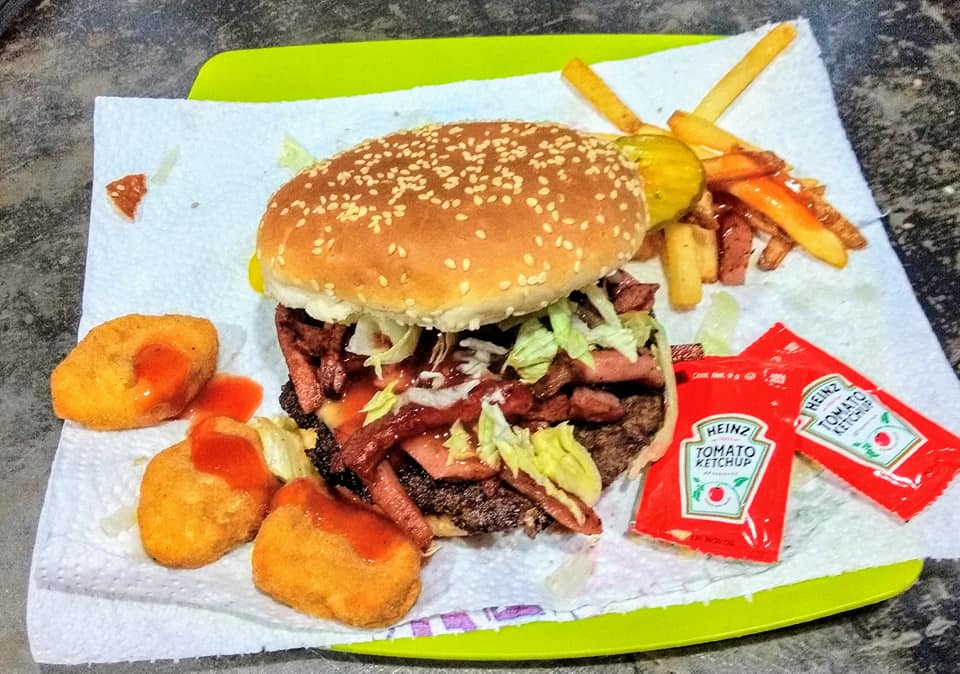 Hamburguesa Tradicional Grande.