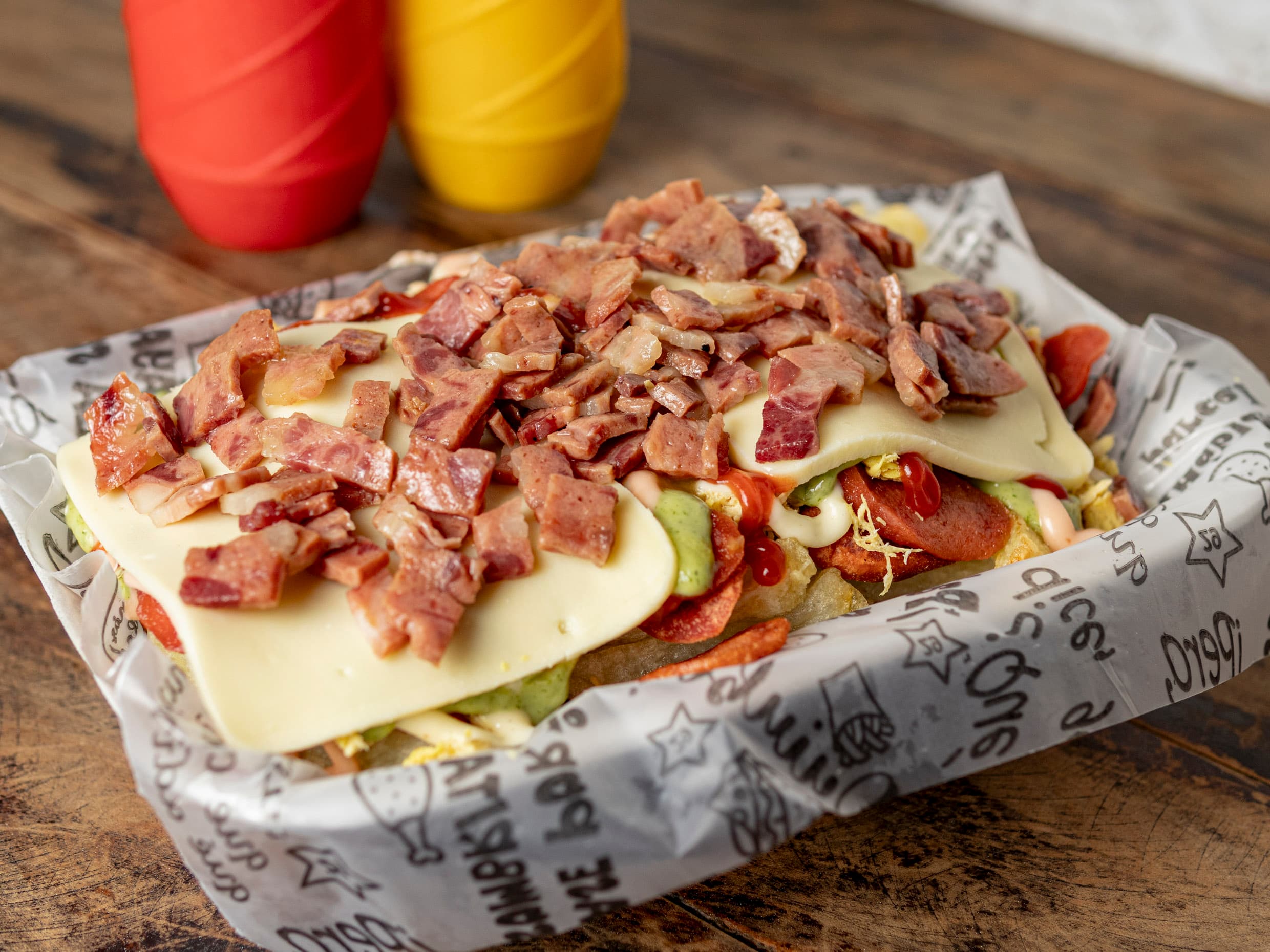 Salchipapota Grande Especial con Pollo. para 2