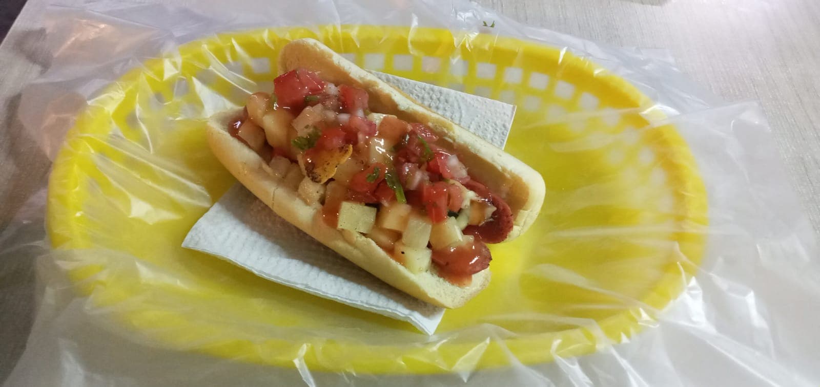 Hot dog hawaiano