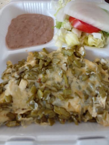 Huevos con nopales