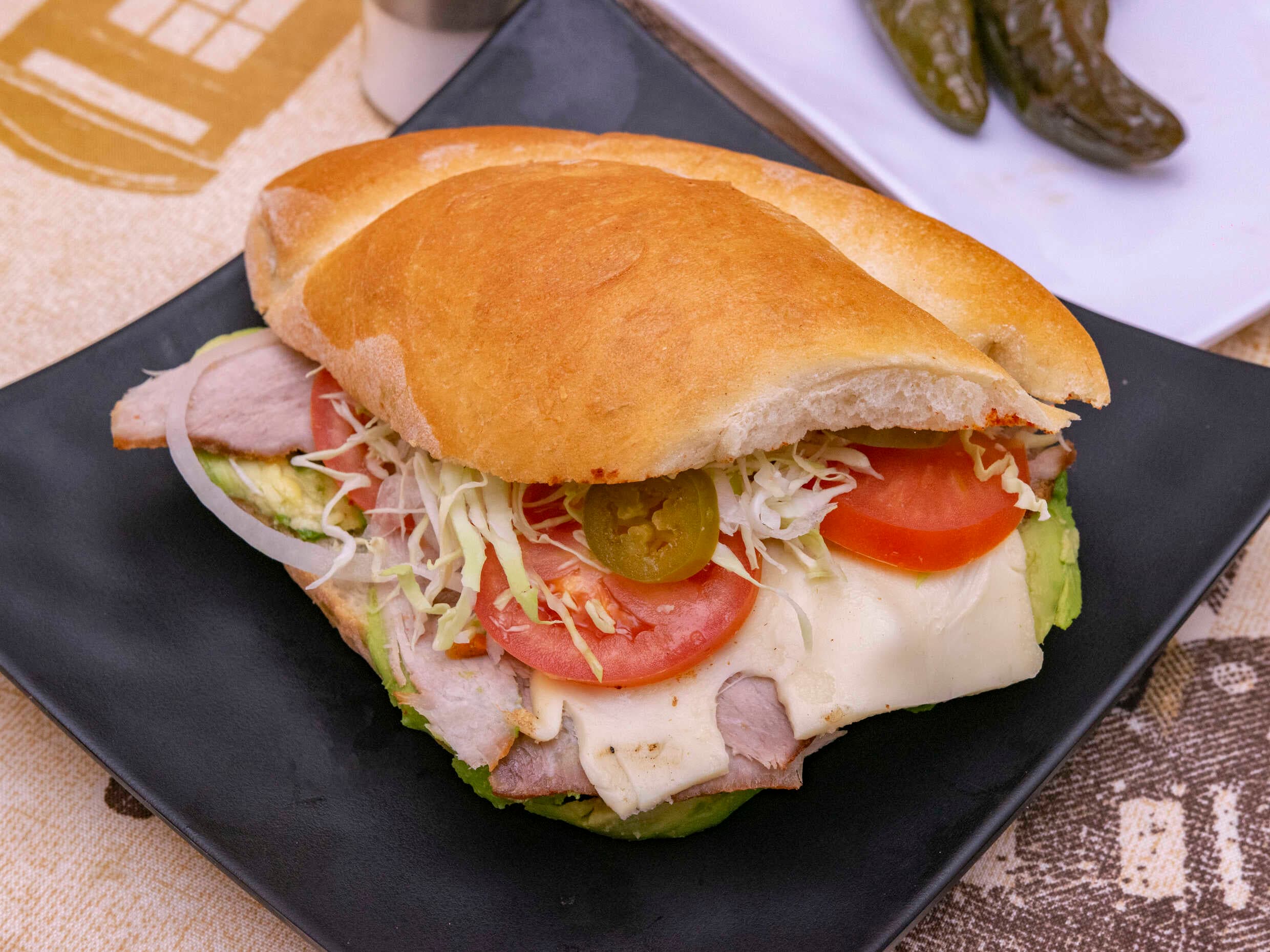 Lonche Triple Carnitas