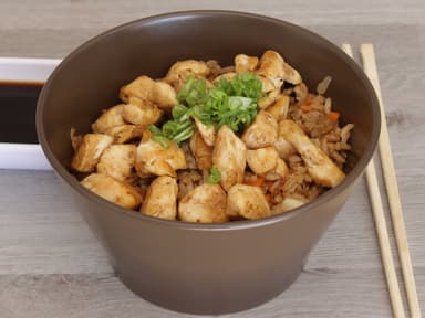 Yakimeshi de puerco