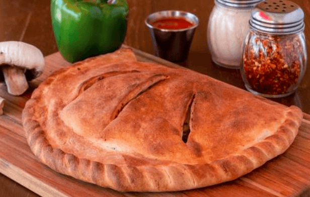 Calzone de Pepperoni Chico 4 Rebanadas