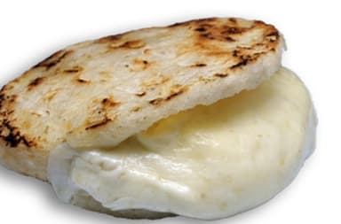 Arepa con Queso Crema