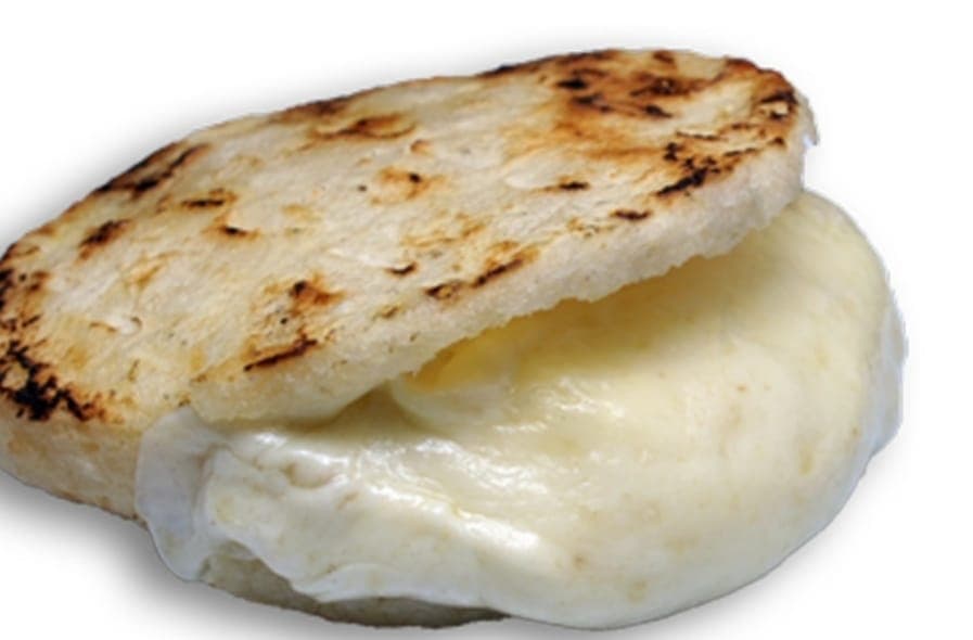 Arepa con Queso Crema