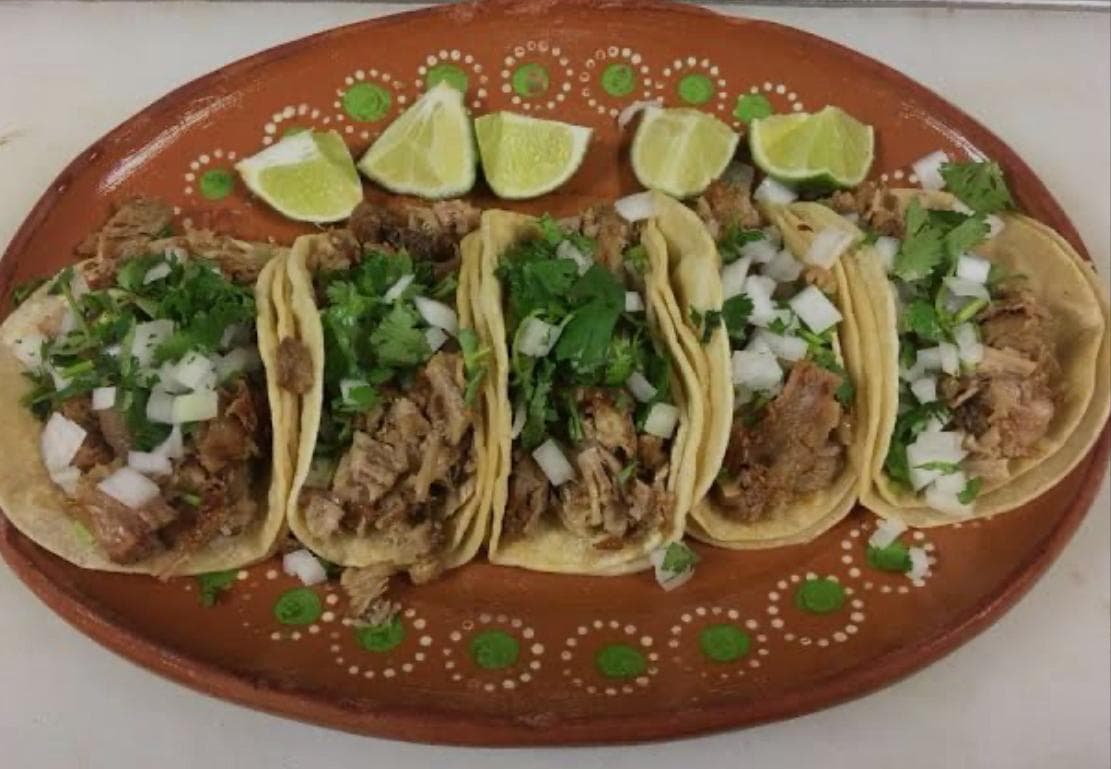 5 Tacos de Suadero y 1 Refresco o Boing