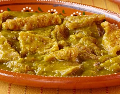 Tacos de Chicharrón en Salsa Verde