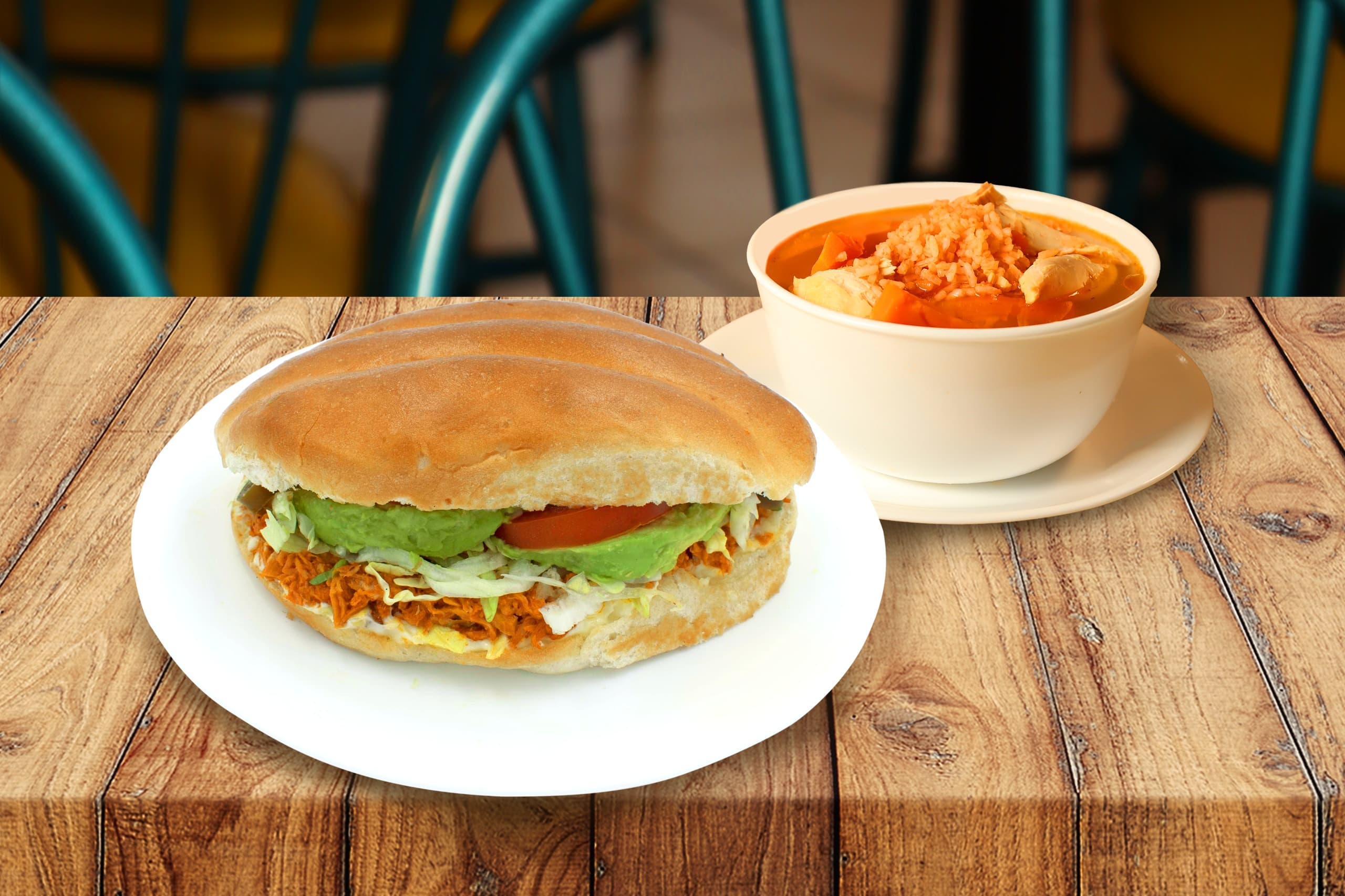 Combo Consome de pollo (750ml)+Torta de cochinita