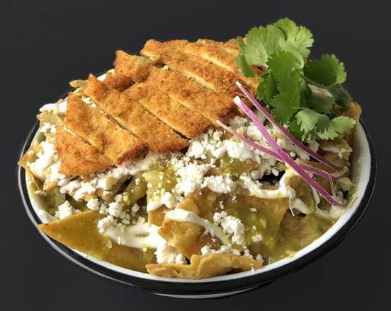 Chilaquiles Verdes con  Milanesa