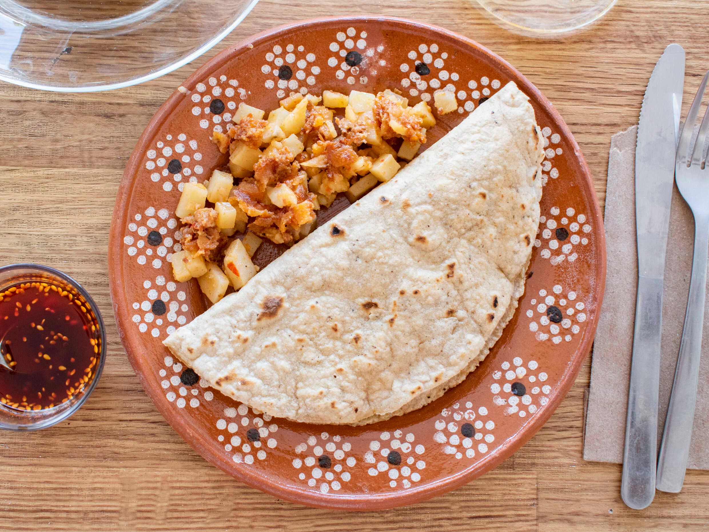Combo Quesadillas y agua Del dia