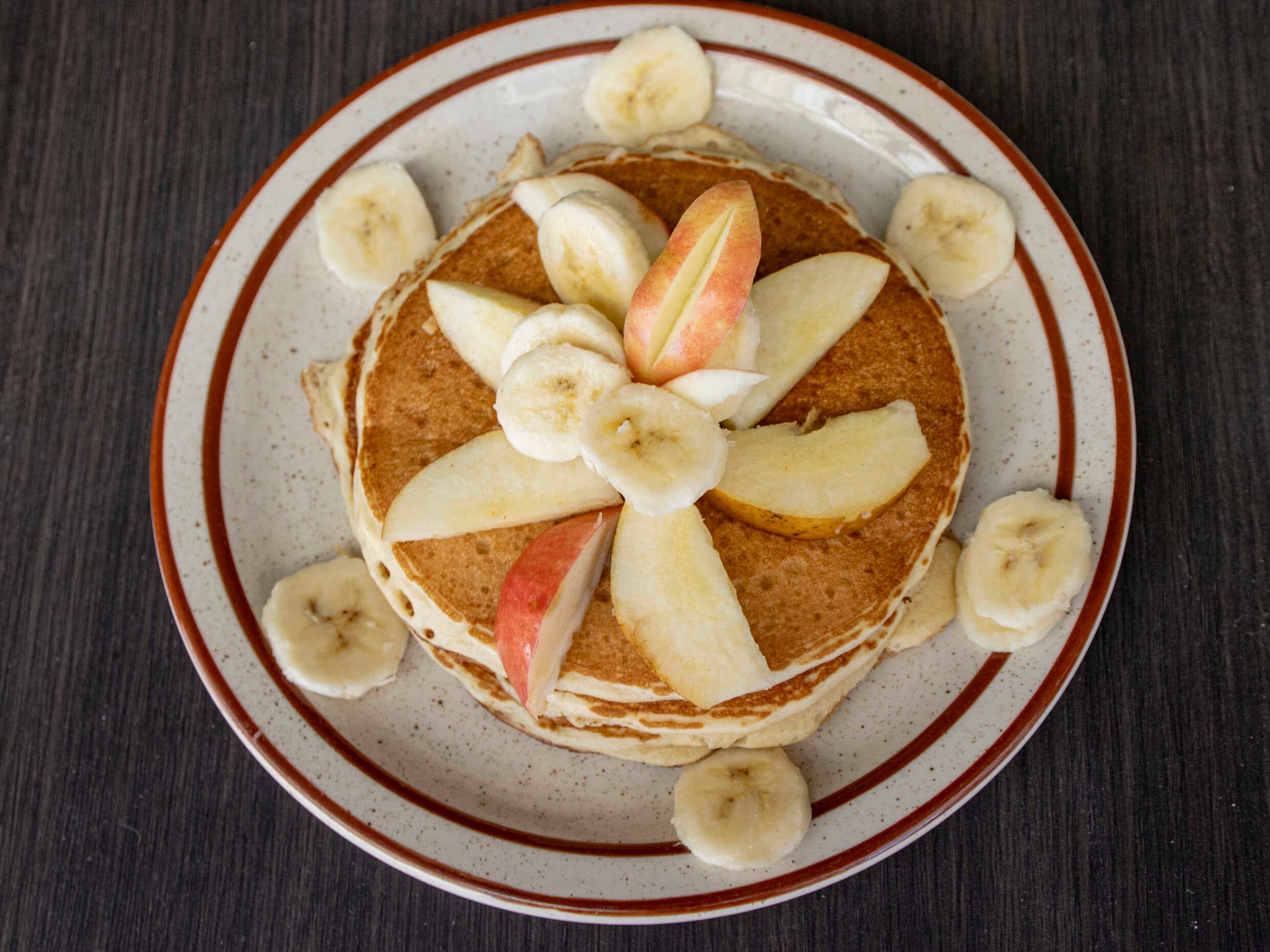 Hotcakes con fruta