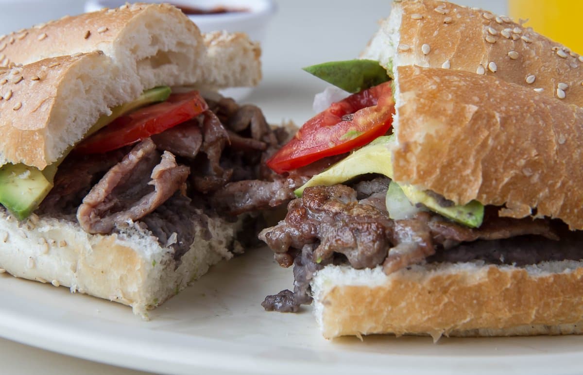 lonche de carne asada