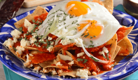 Desayuno Huevo con Chilaquiles